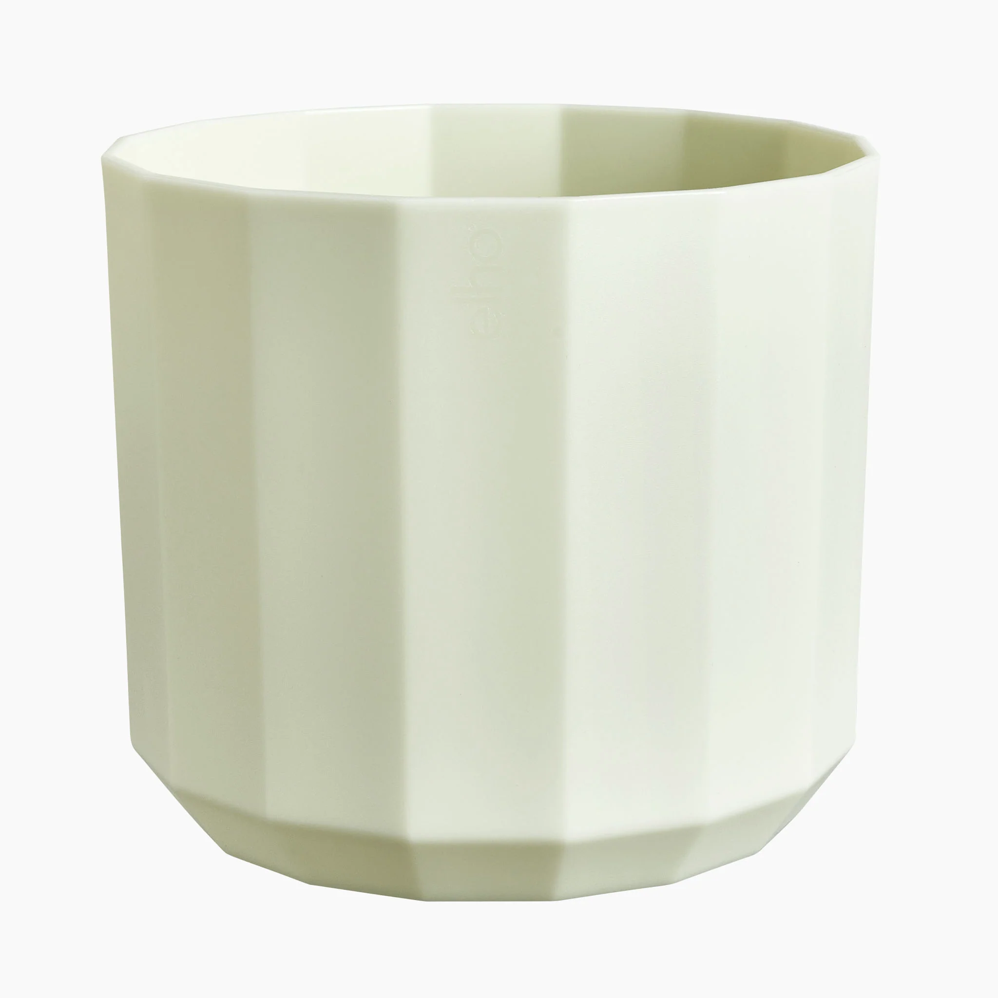 Facet plastic pot