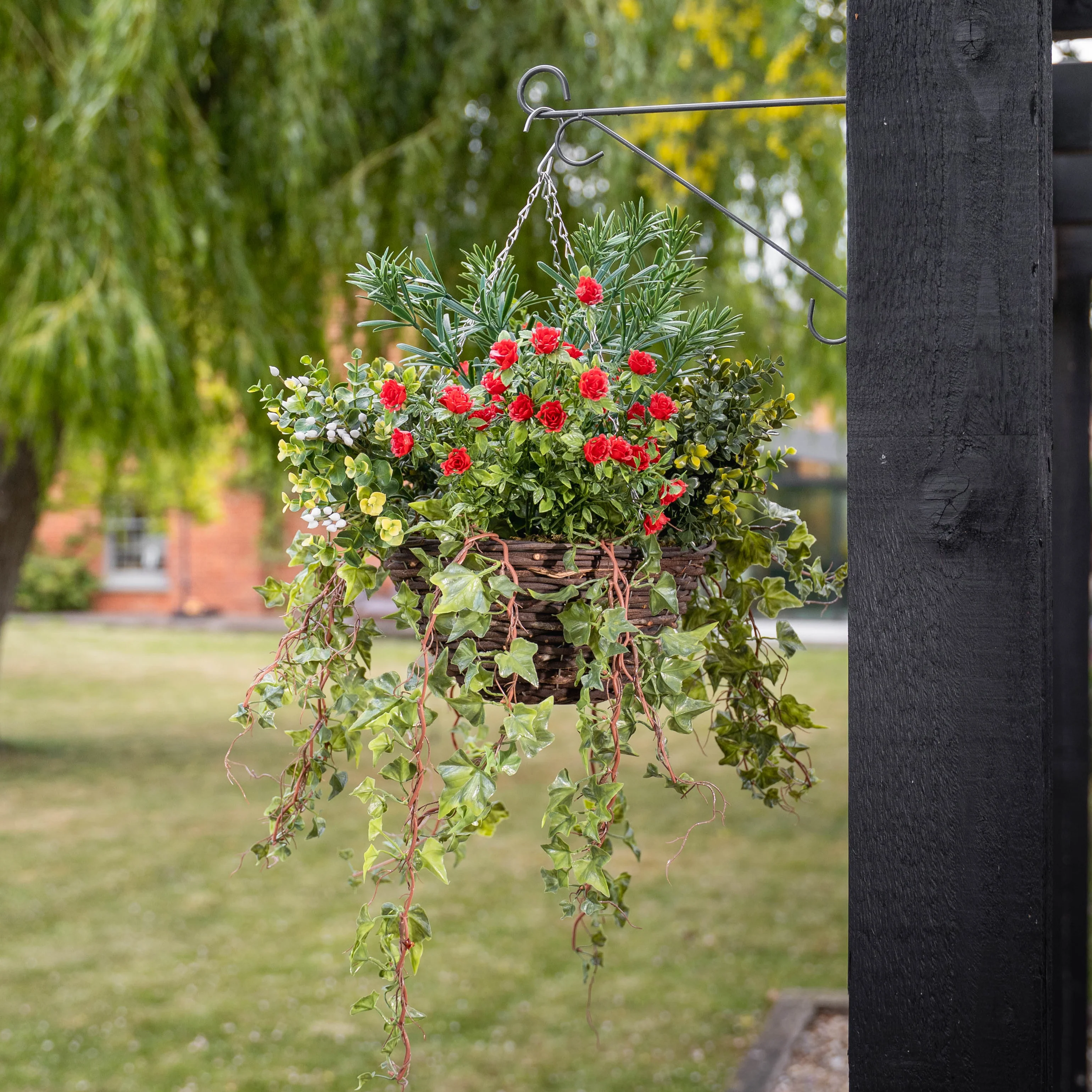 Rose & ivy hanging basket - Image 5